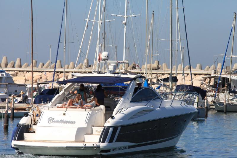 Apartment In Asjkelon Buitenkant foto